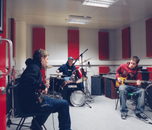 junge Band im Proberaum