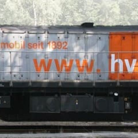 Schallschutzgitter an einer Eisenbahn
