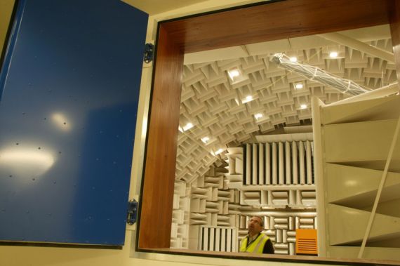 Anechoic Chambers and Reverberation Rooms are made of non-combustible, eco-friendly, sound-absorbing materials and are custom-designed for RD acoustic testing and ISO certification for sound power level measurement and free-field environment