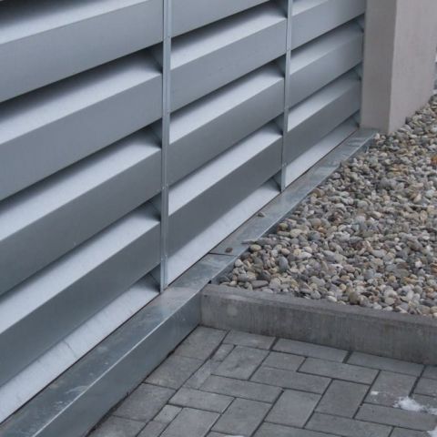 Nahansicht Schallschutzfassade eines Parkhauses