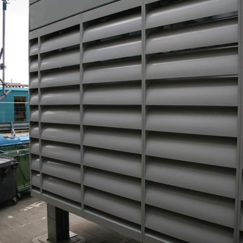 Schallgedämmtes Wetterschutzgitter